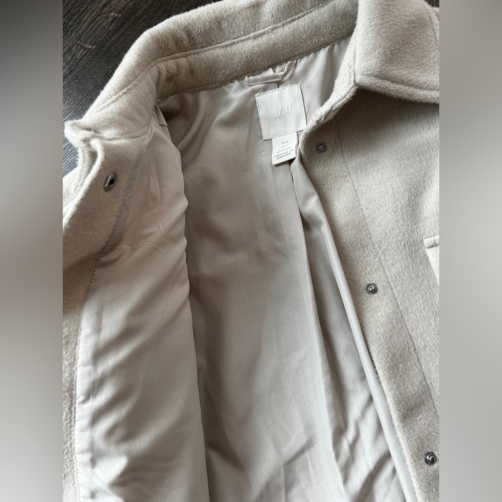 H&M shacket - Picture 2 of 5